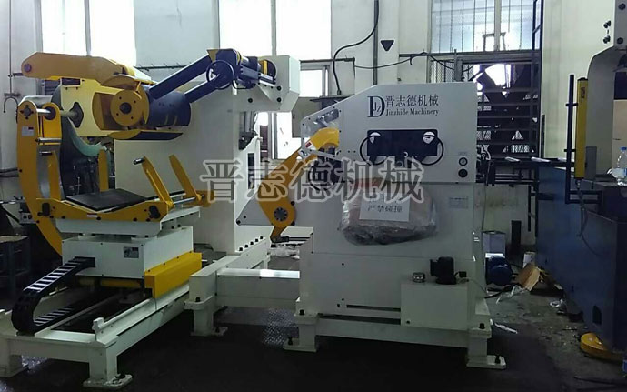 重慶三合一送料機(jī)客戶現(xiàn)場