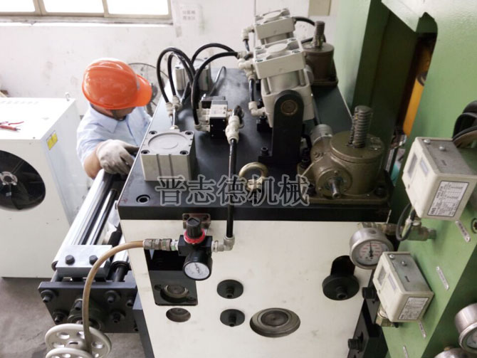 厚板高速NC送料機(jī)使用