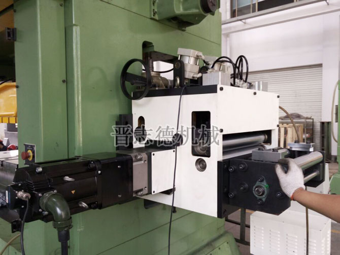 厚板高速NC送料機(jī)安裝