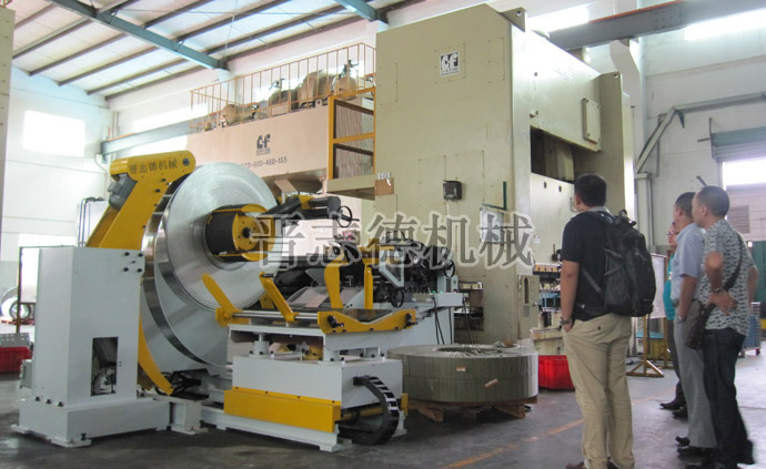 三合一送料機生產線