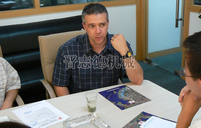 國外送料機客戶來訪