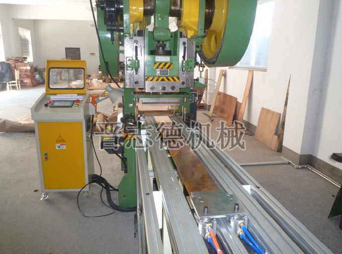 片材送料機(jī)使用現(xiàn)場(chǎng)