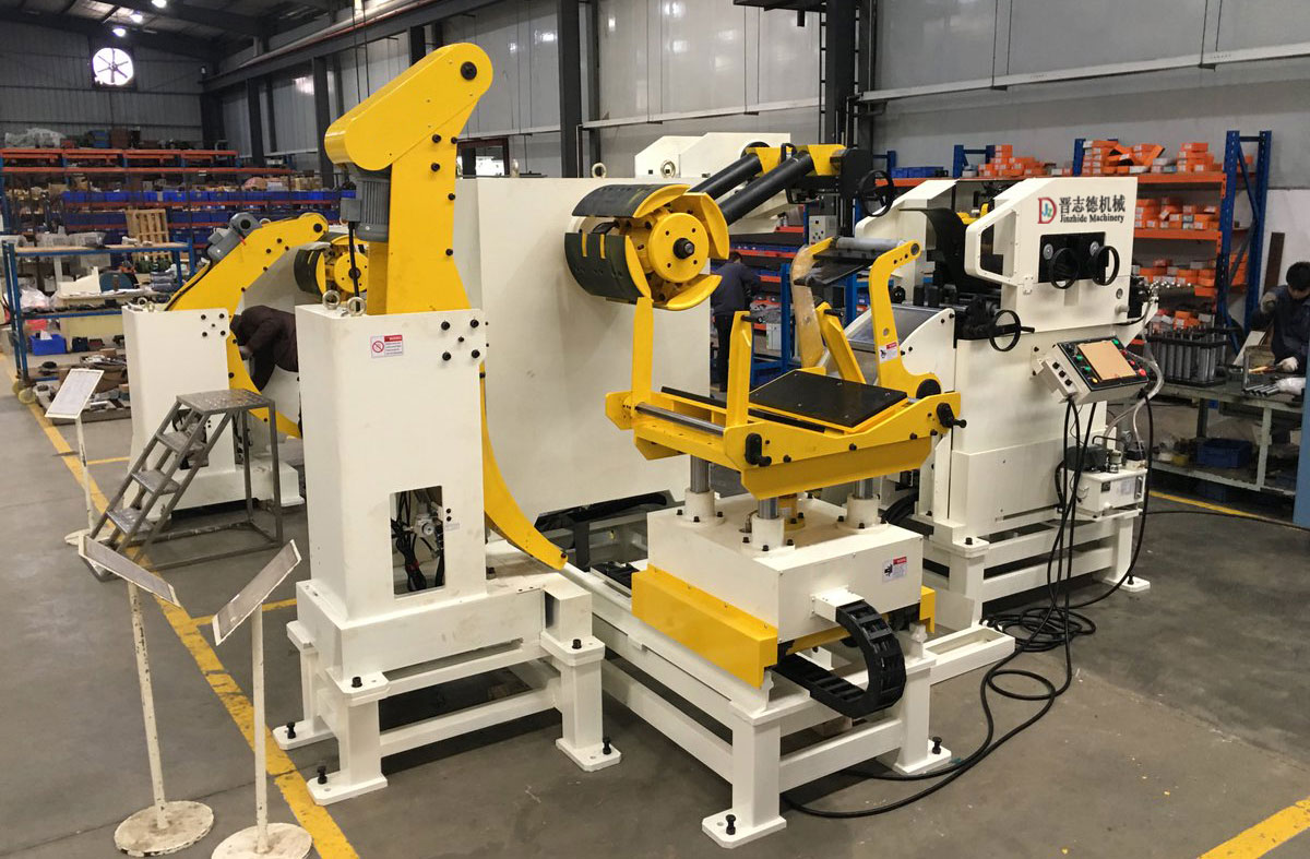 三合一送料機試機,厚板三合一送料機調(diào)試