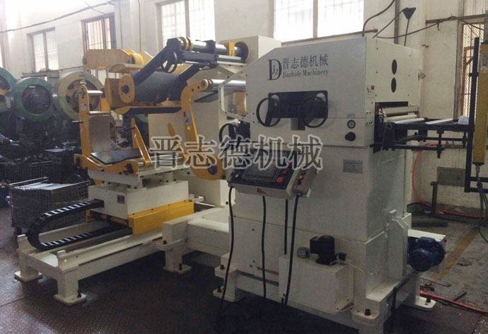 三合一送料機(jī)客戶現(xiàn)場