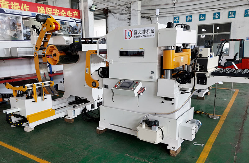 強(qiáng)力三合一送料機(jī)圖片