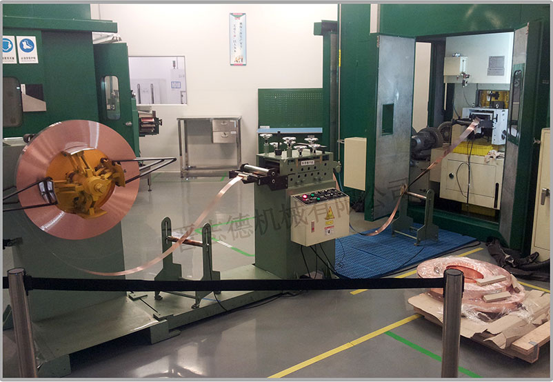 二合一矯正機應(yīng)用,二合一材料整平機配NC伺服送料機